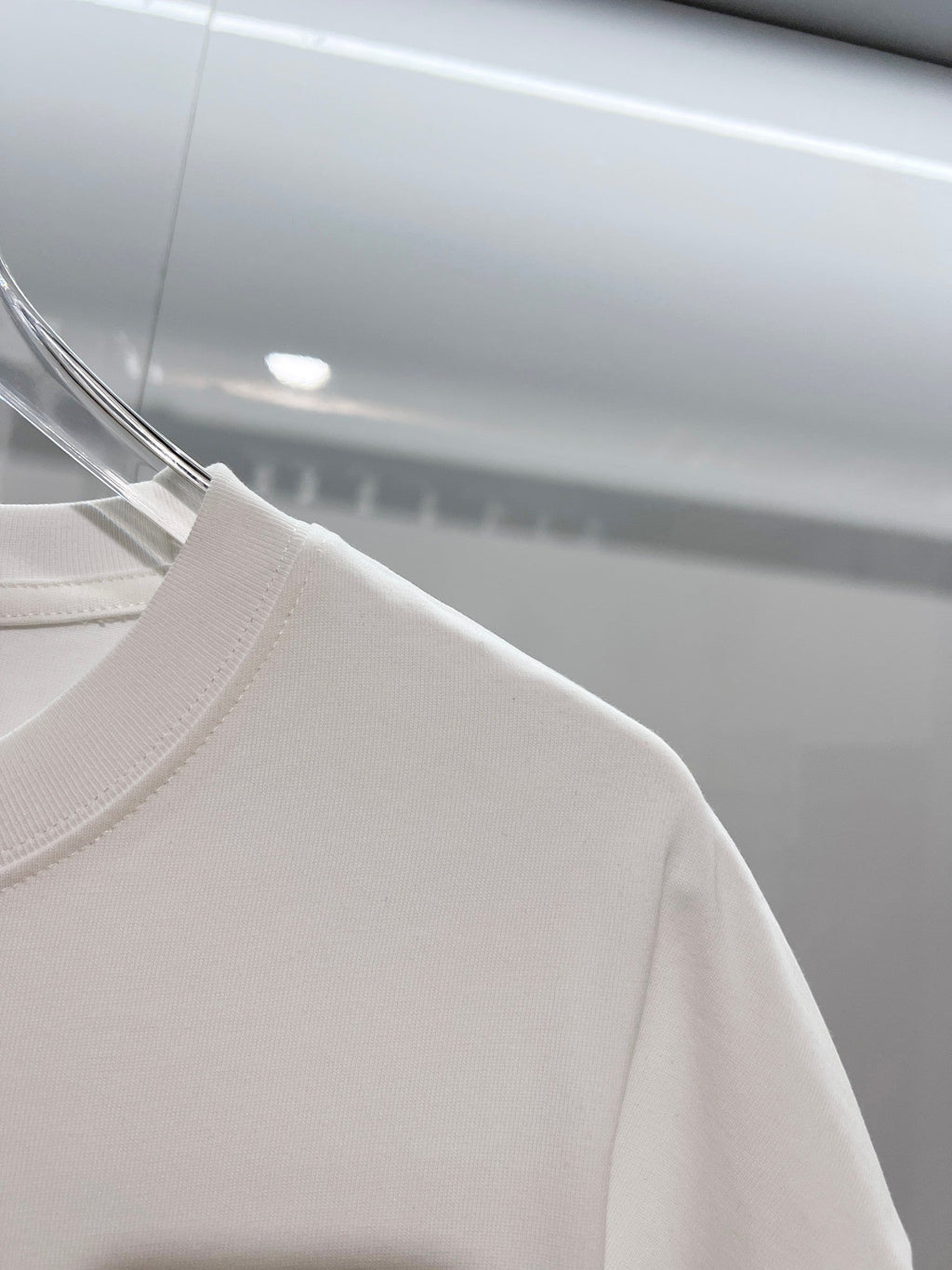 Jelly offset letter round neck T-shirt