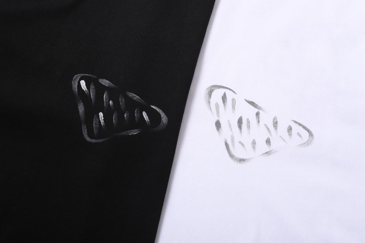 Logo hand drawn letter short sleeved shirt