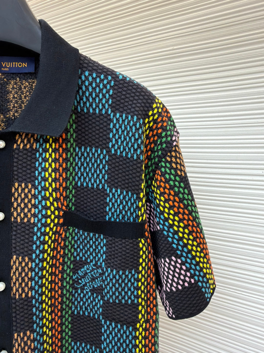 Color blocked jacquard single breasted short sleeved shirt