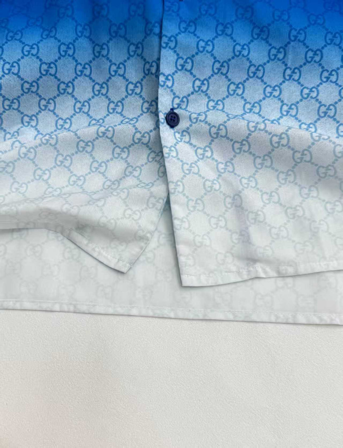 New gradient short sleeved shirt