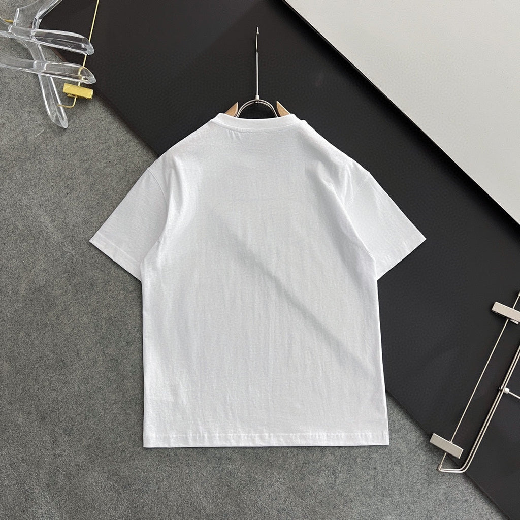 A must-have round neck T-shirt for men's wardrobes