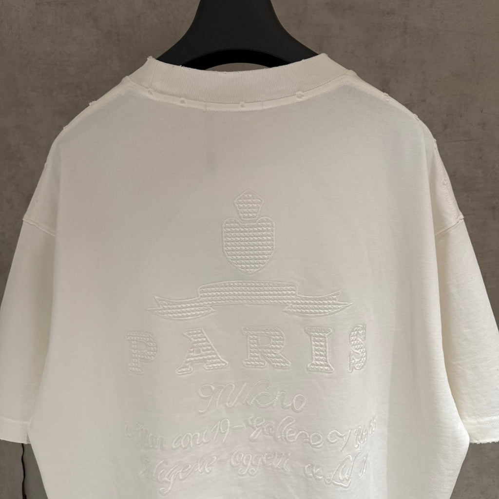 Front three-dimensional embroidery and back cloth embroidery T-shirt