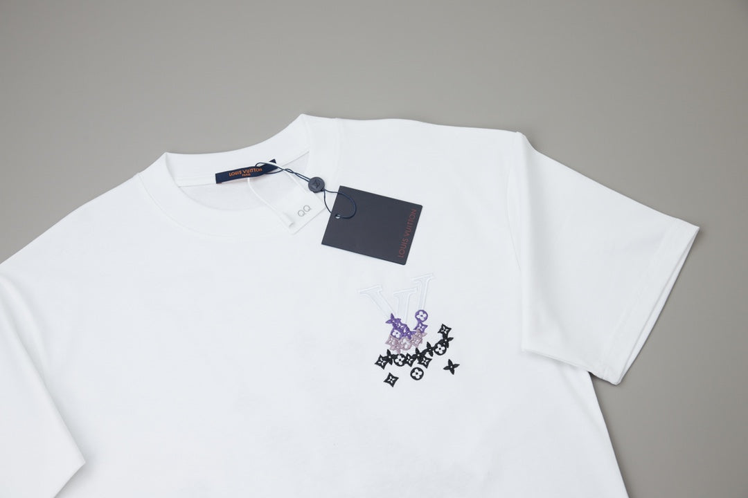 Contrast embroidered T-shirt