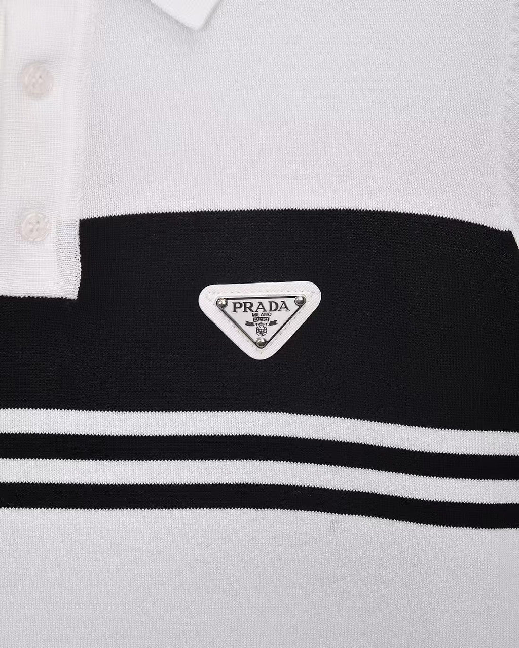 New striped knitted short sleeved polo shirt