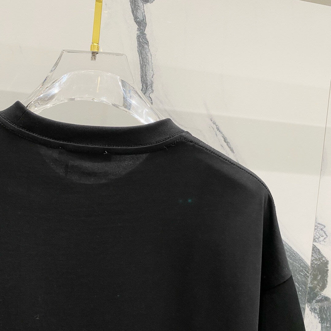 Green Pattern Embroidery T Shirt