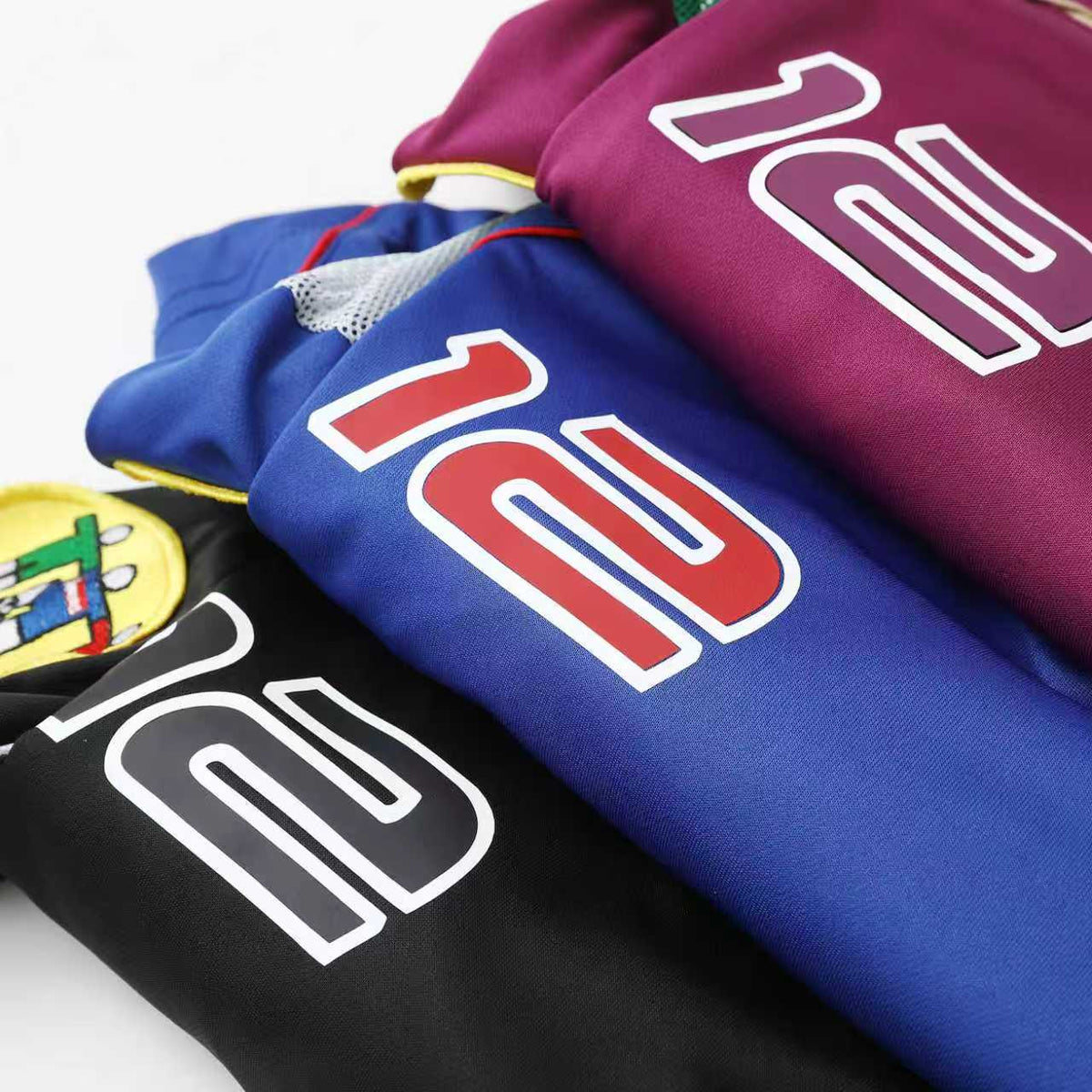 Embroidered patch short sleeved football jersey for both men and women