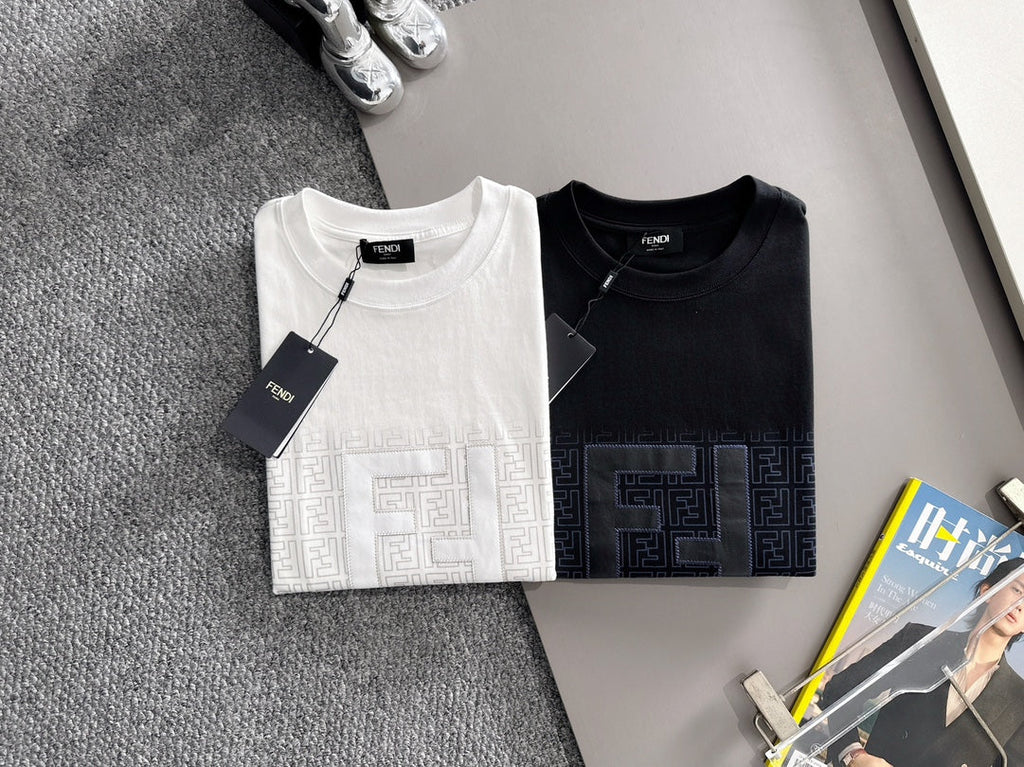 Leather granule embroidered letter short sleeved t-shirt