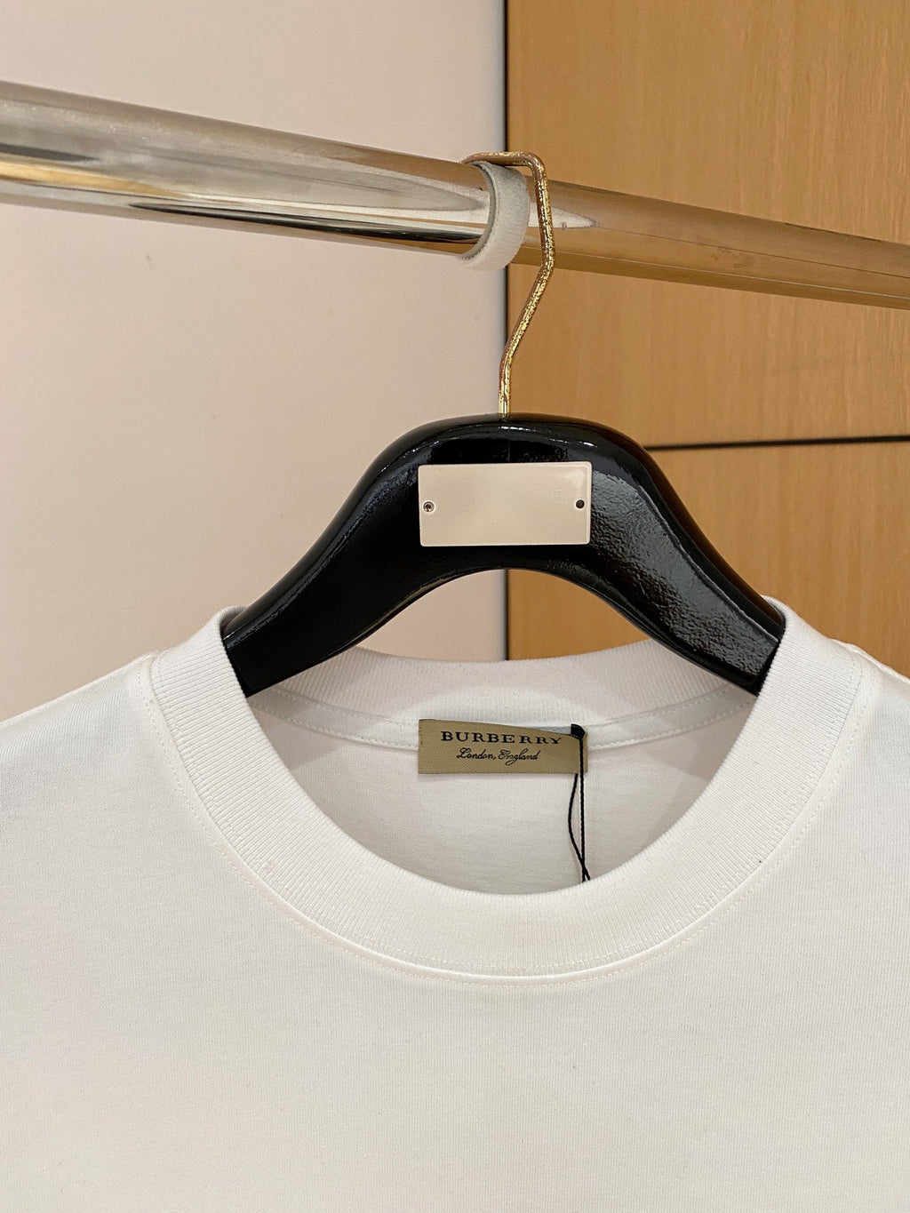 Loose fit short sleeved unisex