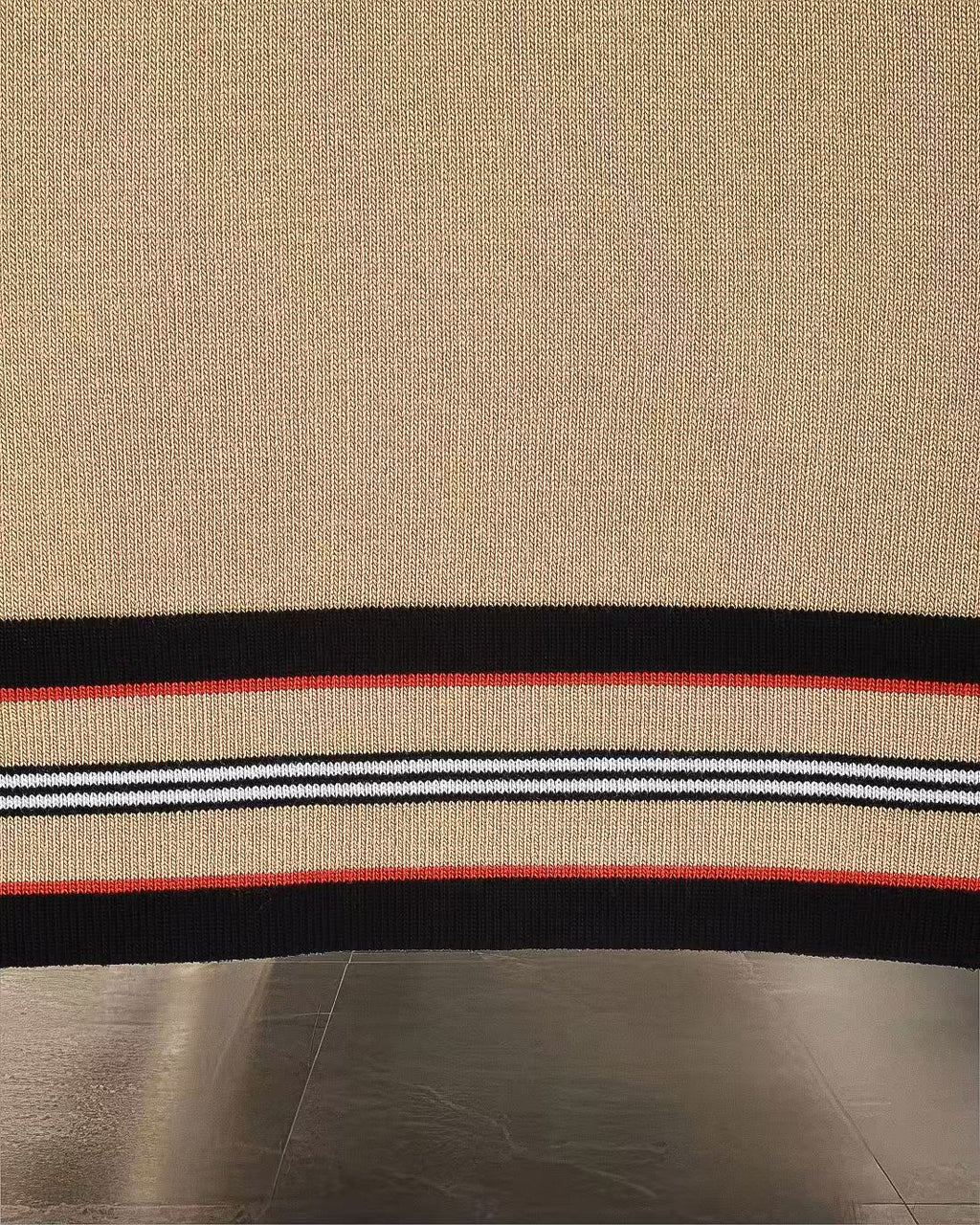 New striped knitted casual short sleeved T-shirt