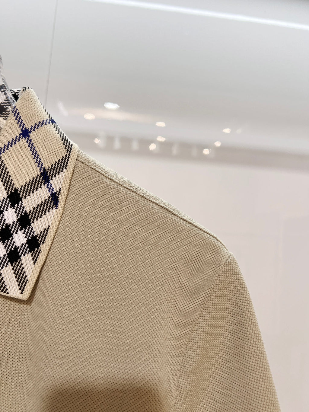 Color blocked flat collar classic plaid collar letter polo shirt