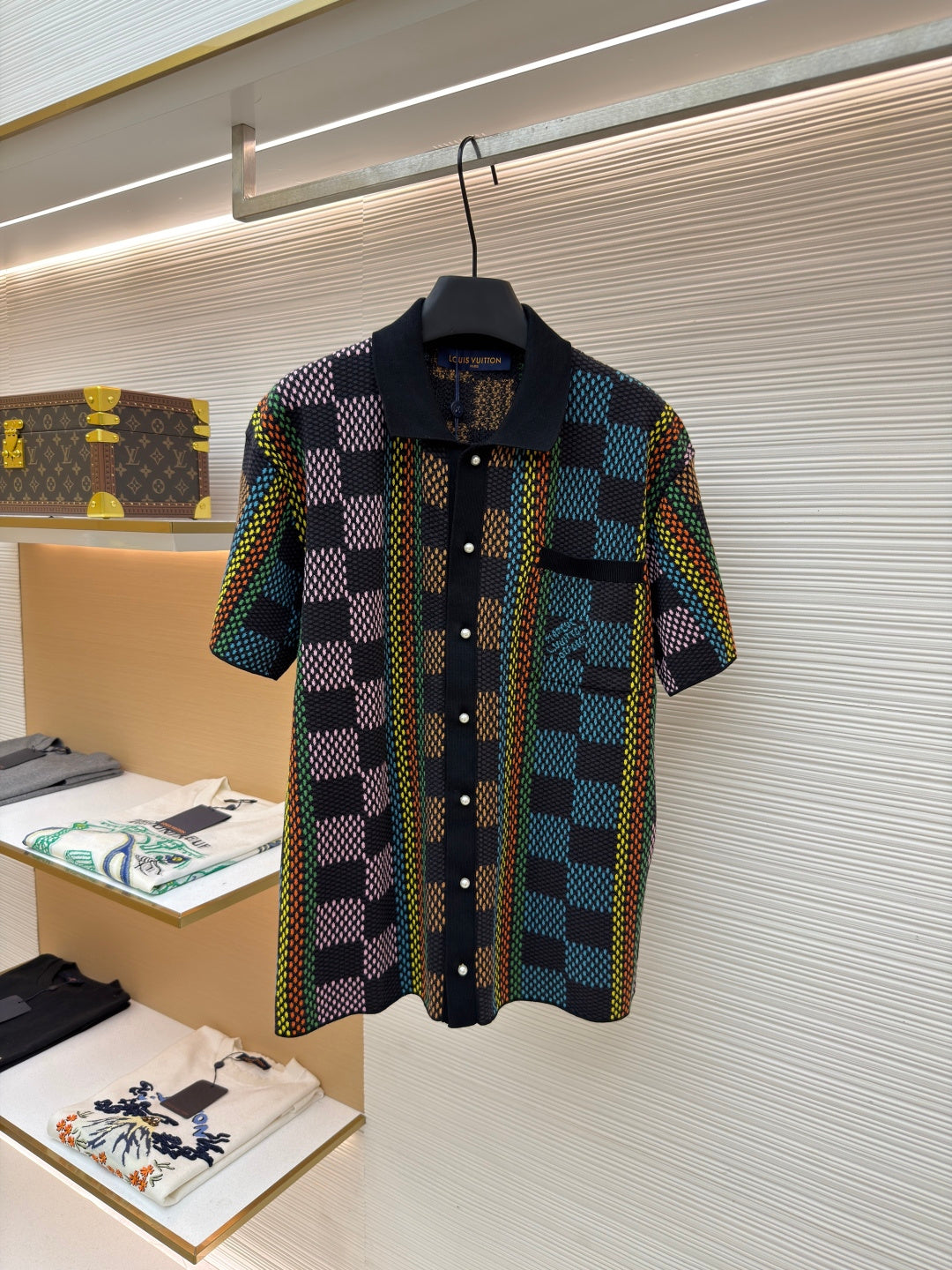 Color blocked jacquard single breasted short sleeved shirt