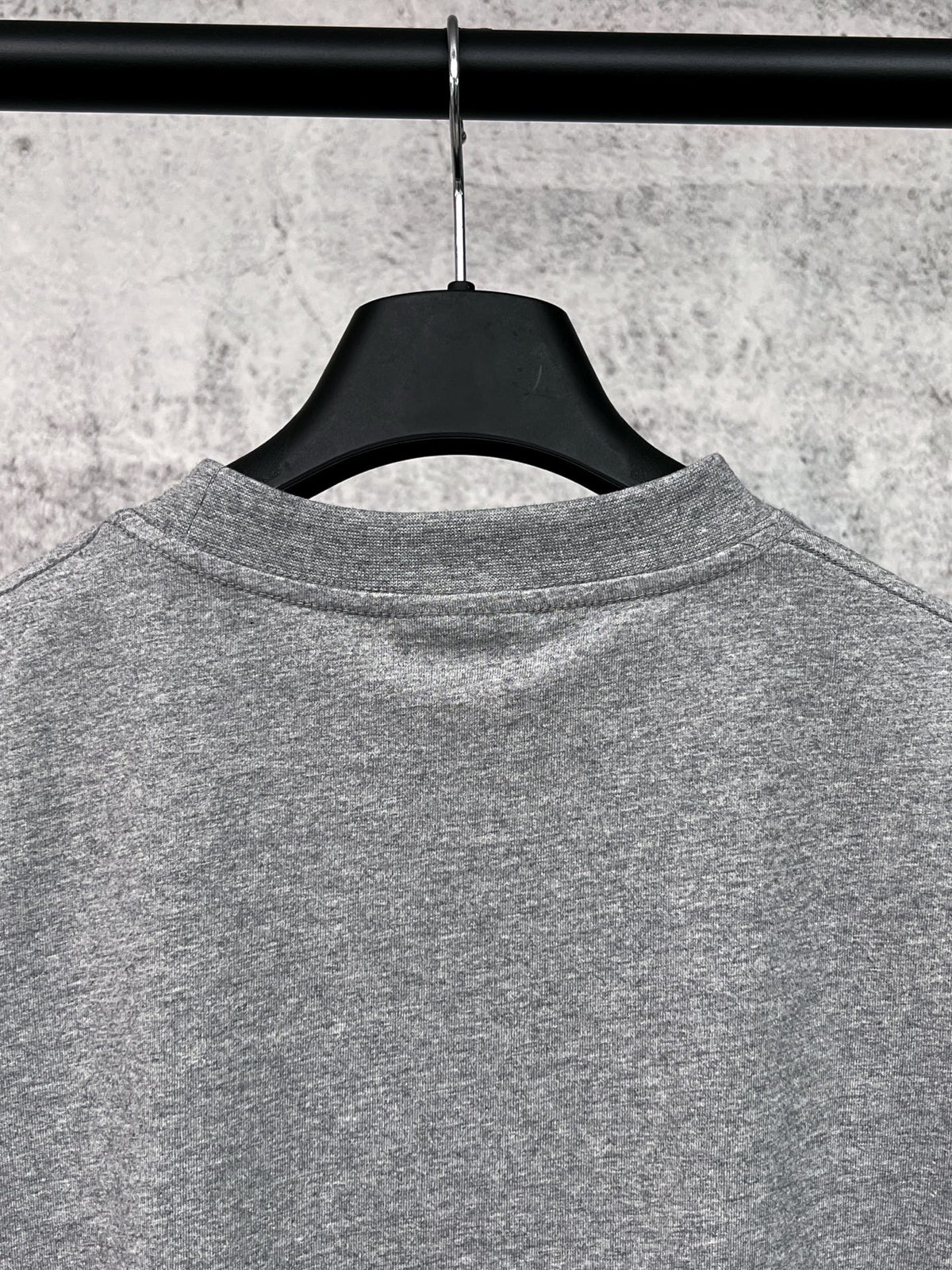 New Front Retro Badge Icon Printed T-shirt