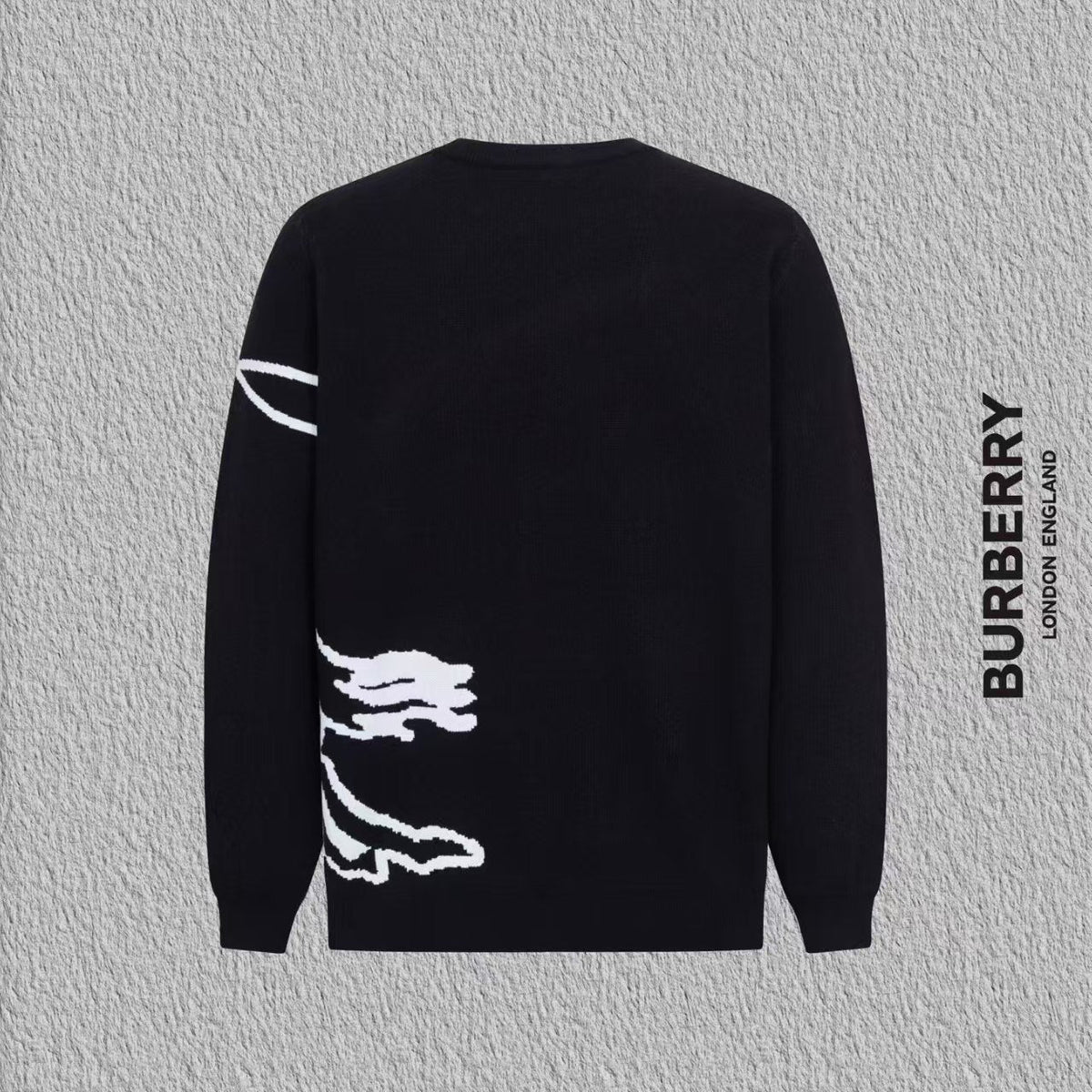 War horse knitted round neck sweater