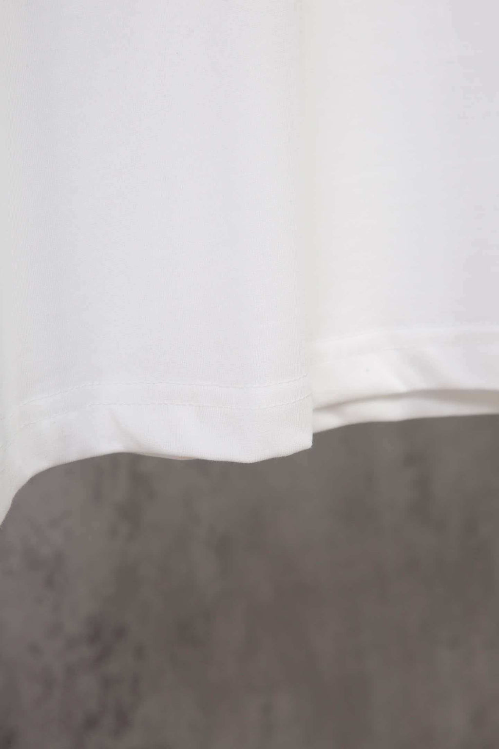 Embossed embossed short sleeved T-shirt