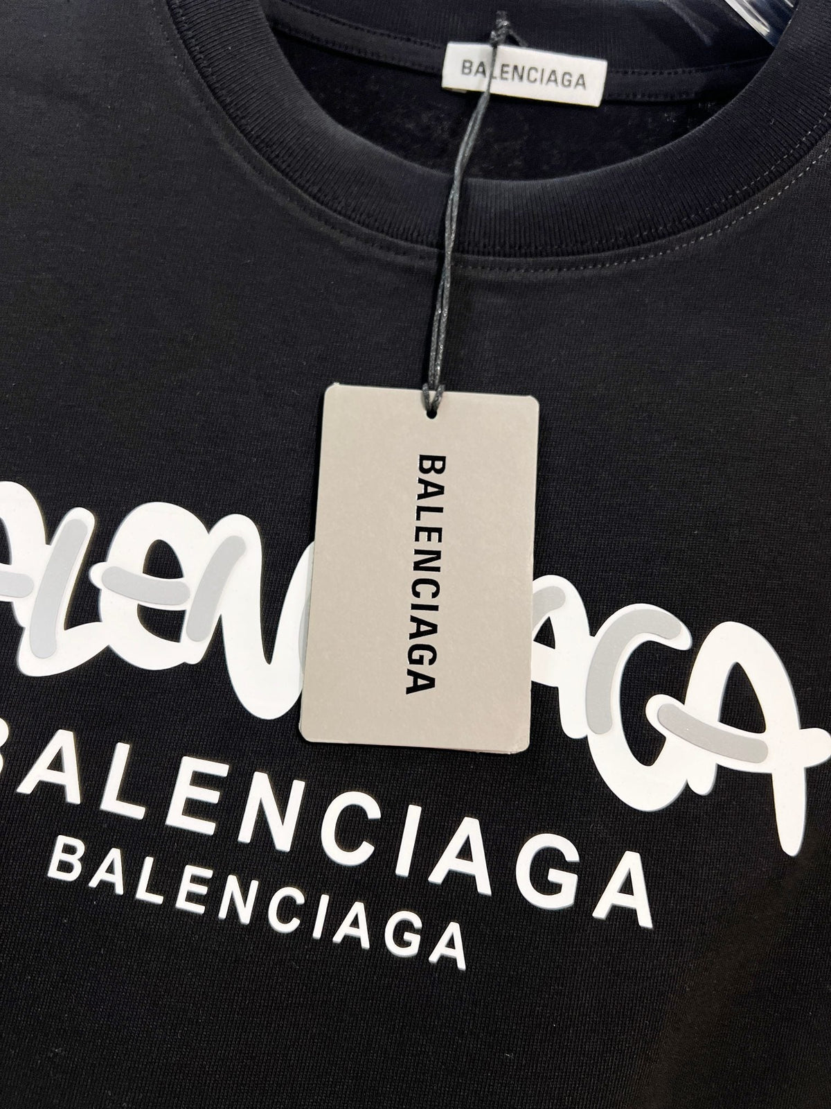 Simple color blocked offset letter round neck T-shirt
