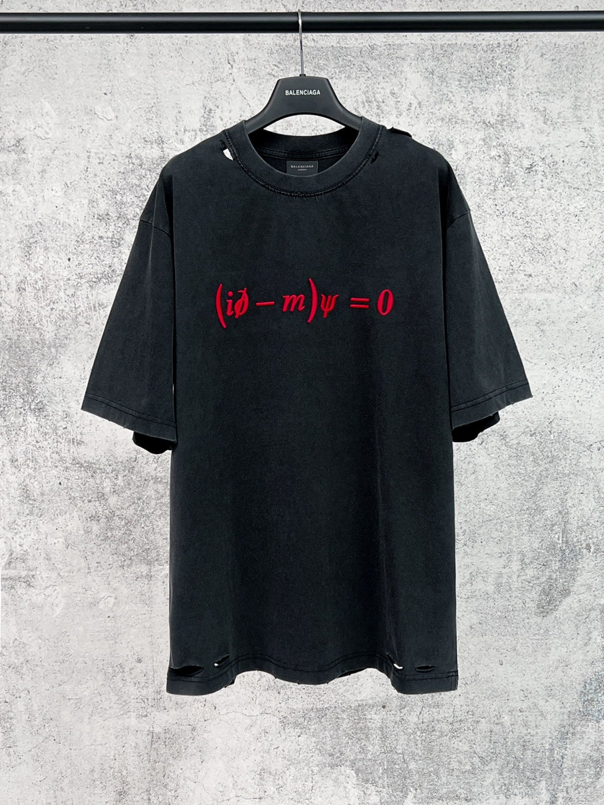 Embroidered and washed to make old short sleeved T-shirt