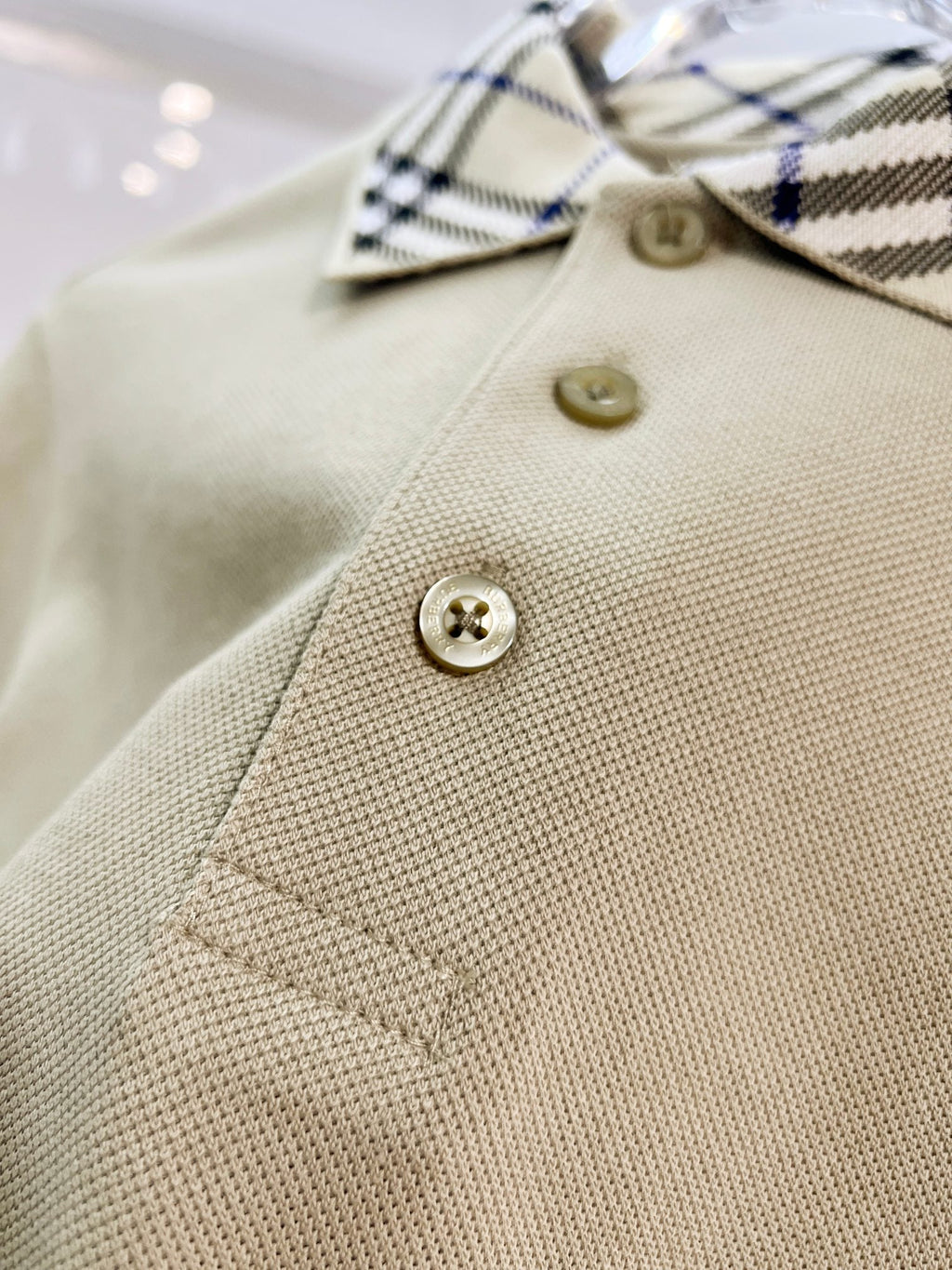 Color blocked flat collar classic plaid collar letter polo shirt