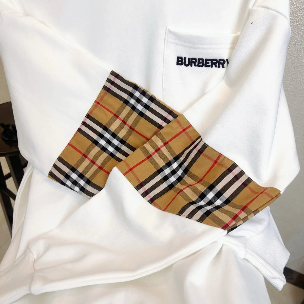 Embroidered letter arm plaid patchwork round neck hoodie