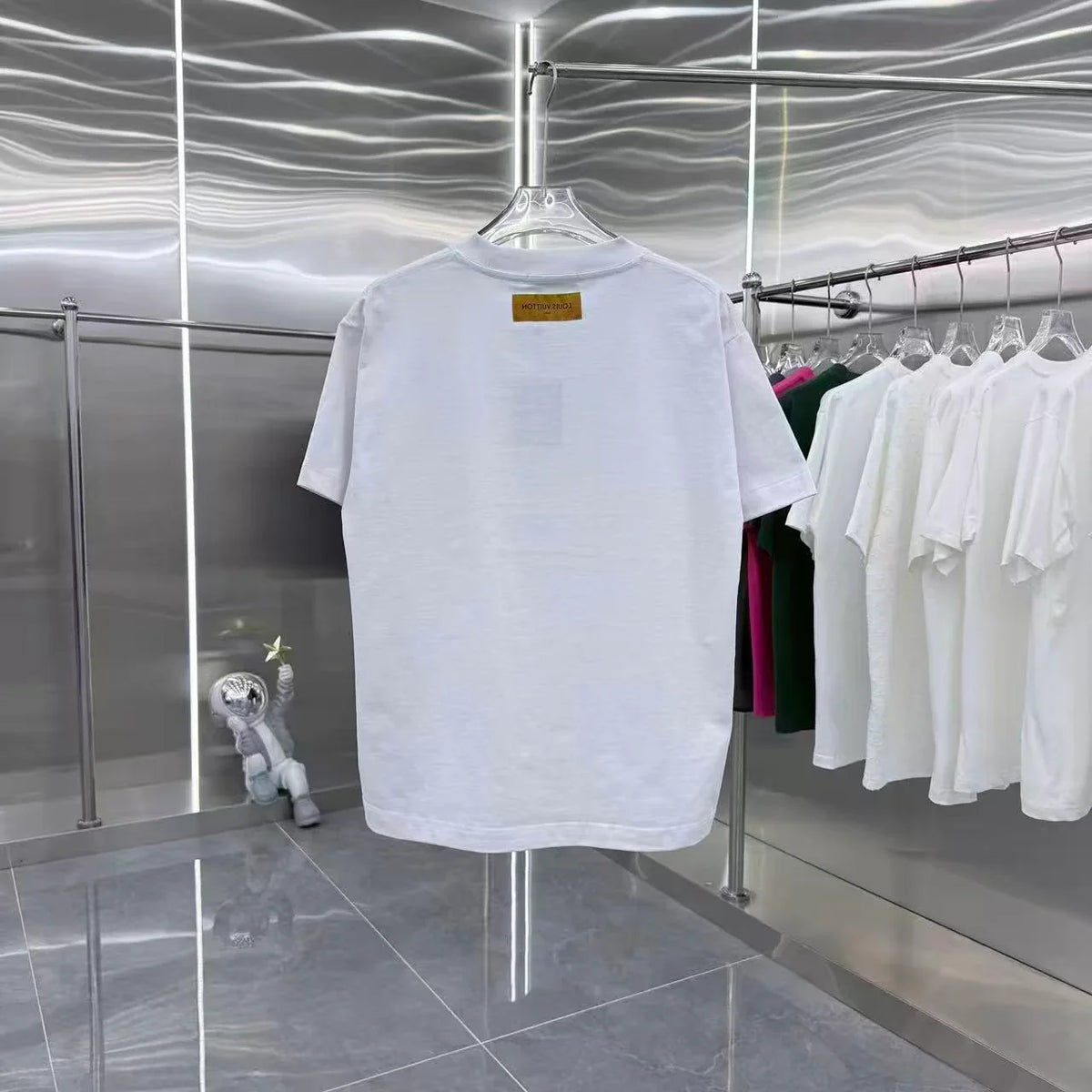 New round neck short sleeved shirt