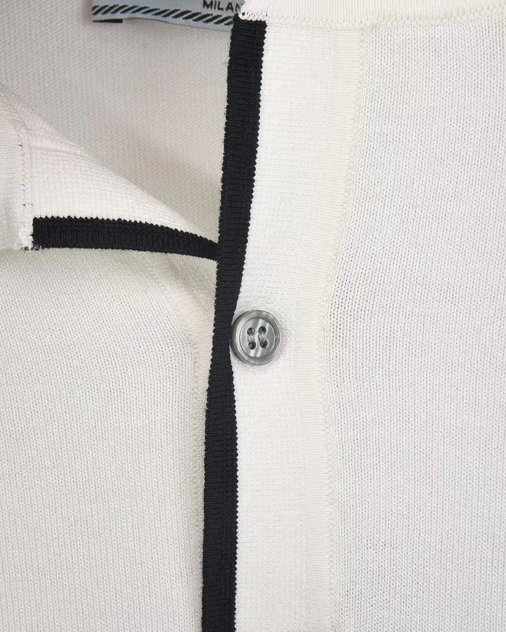 New embroidered knitted short sleeved polo shirt