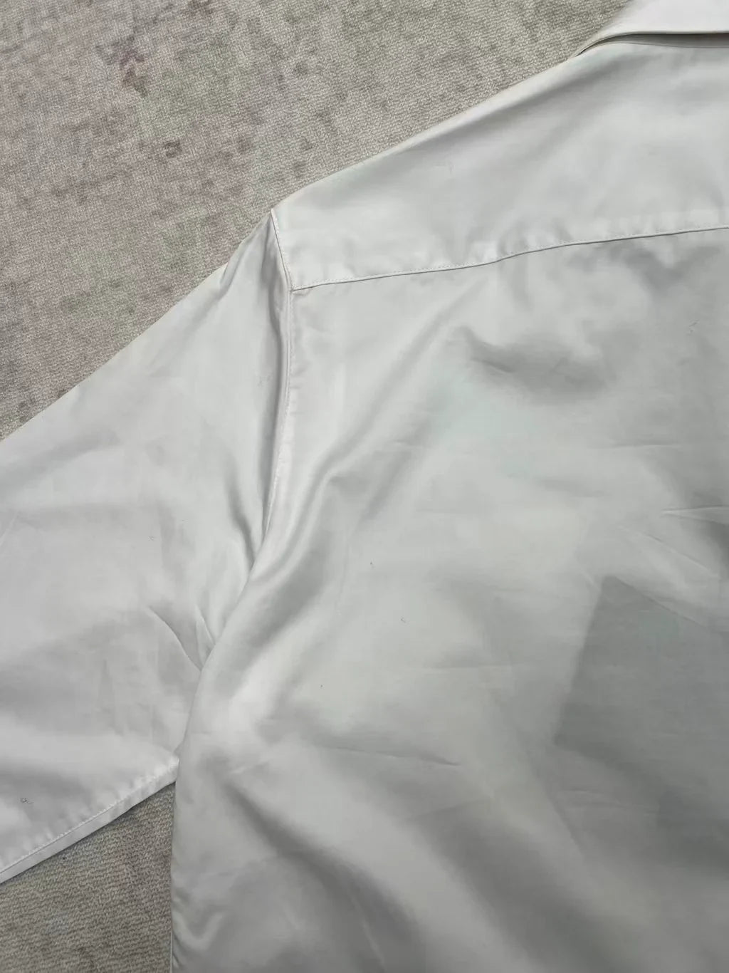 New casual long sleeved shirt