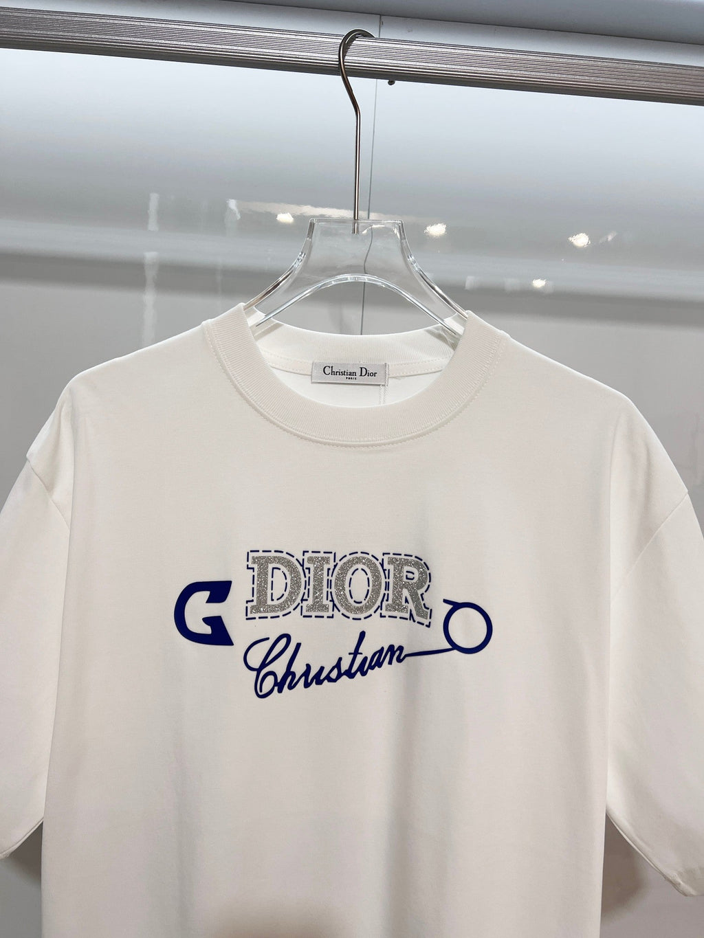 Matte splicing offset letter round neck T-shirt