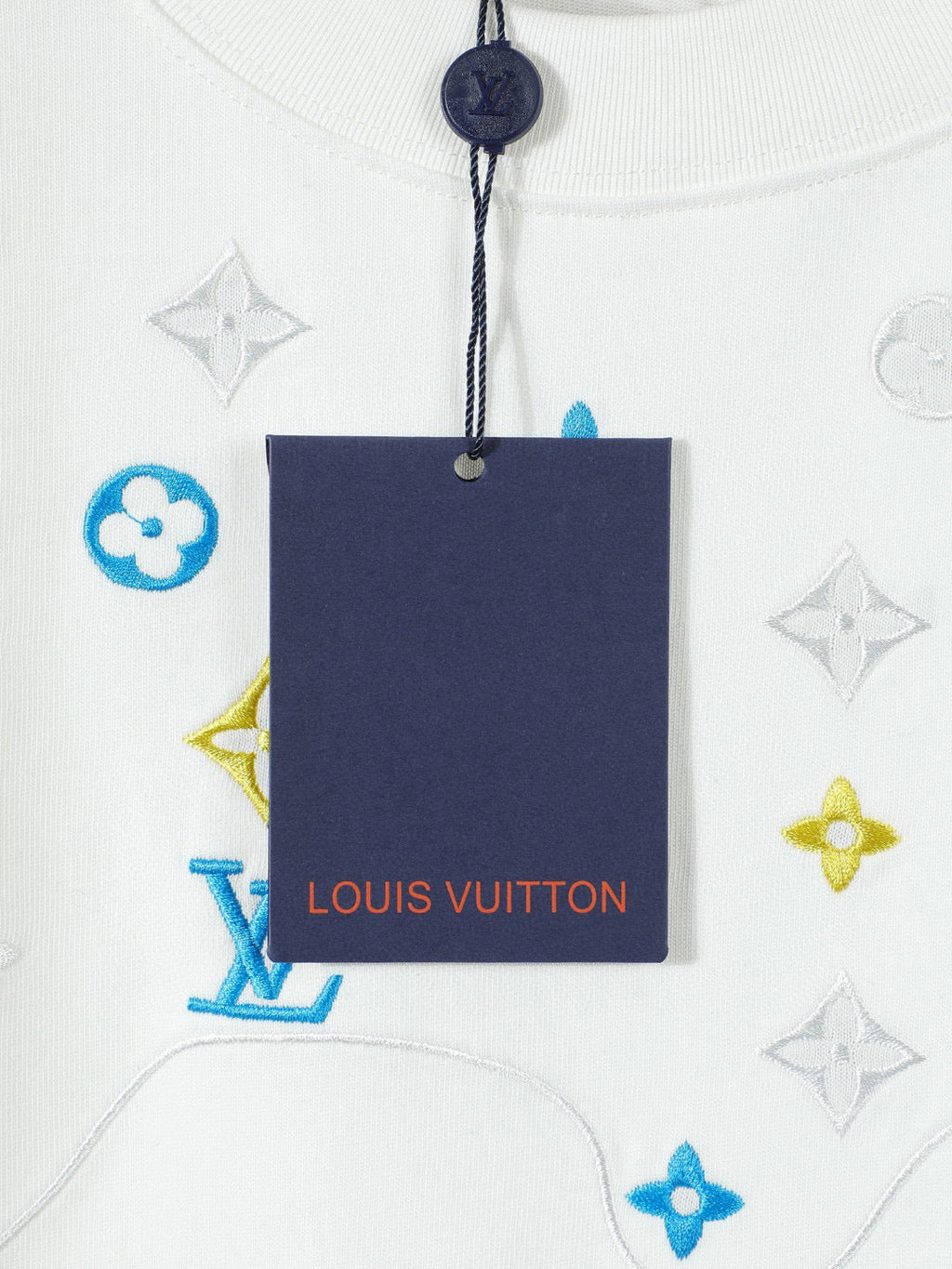 Contrast embroidered short sleeved shirt