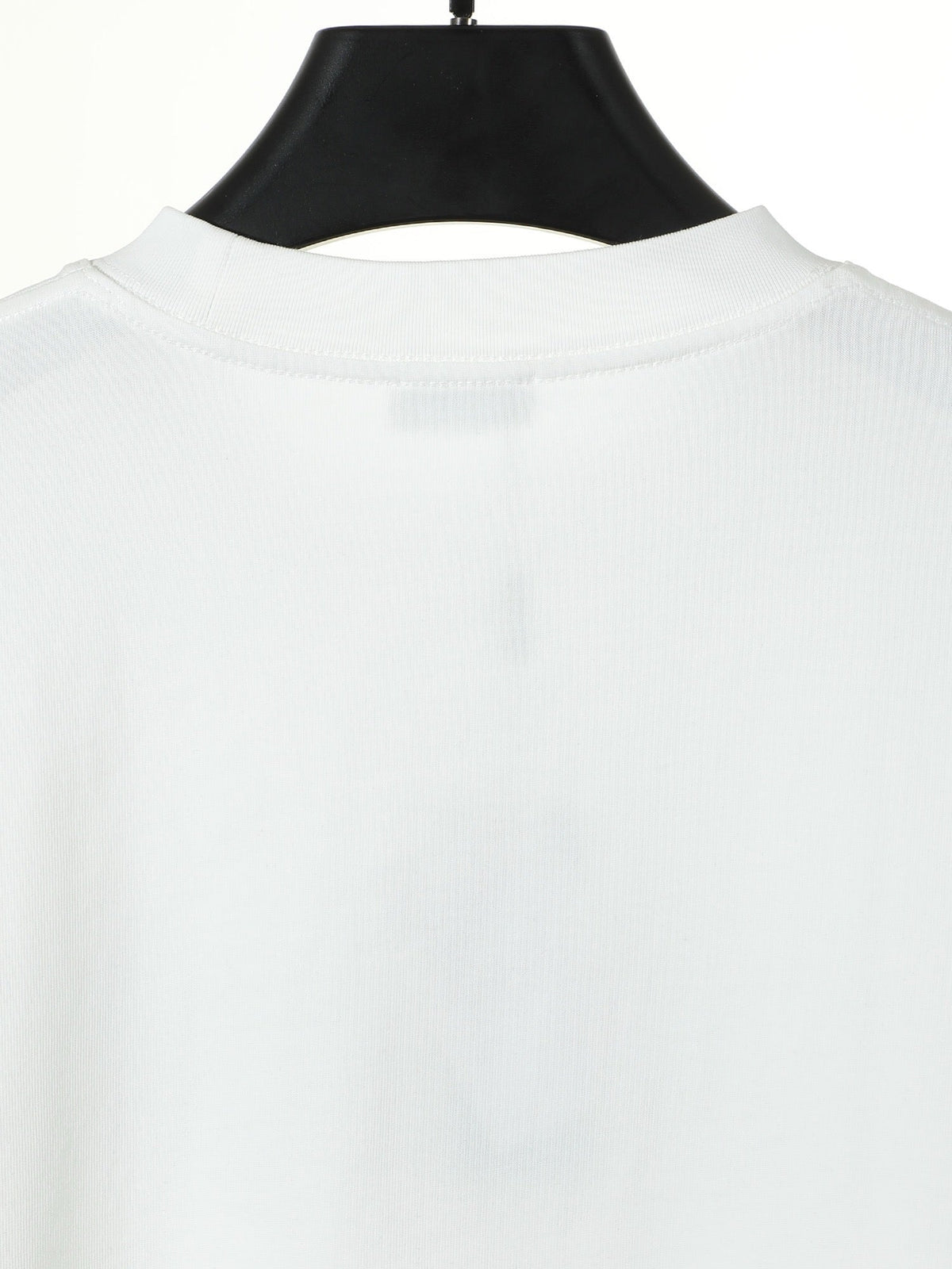 Embroidered T-shirt with floral letter stickers on the chest