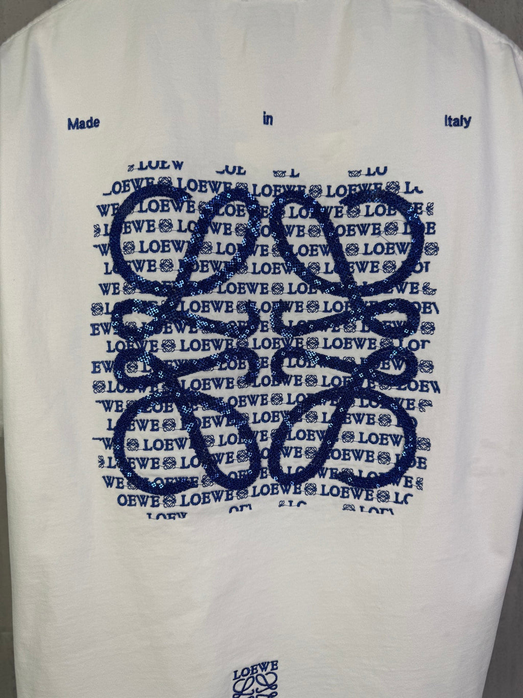 Craftsmanship Classic Embroidered Pattern unisex T-shirt