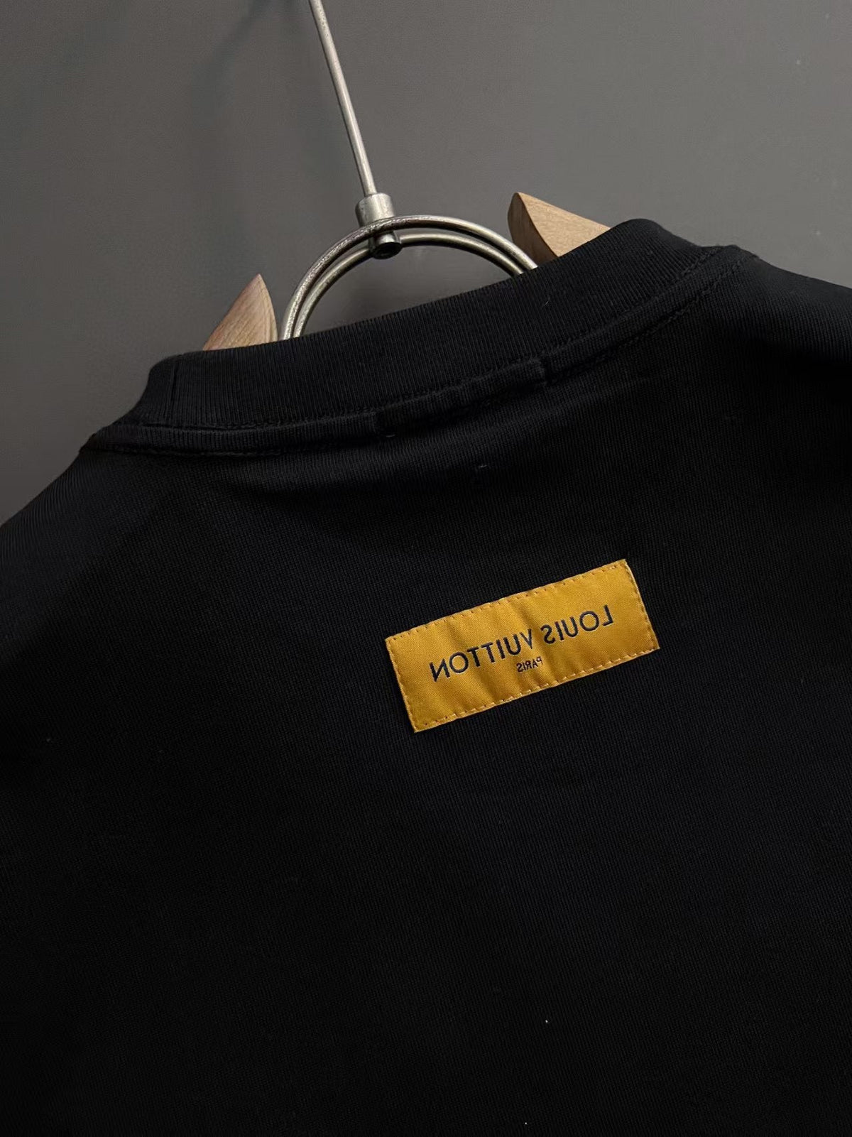 New round neck short sleeved T-shirt