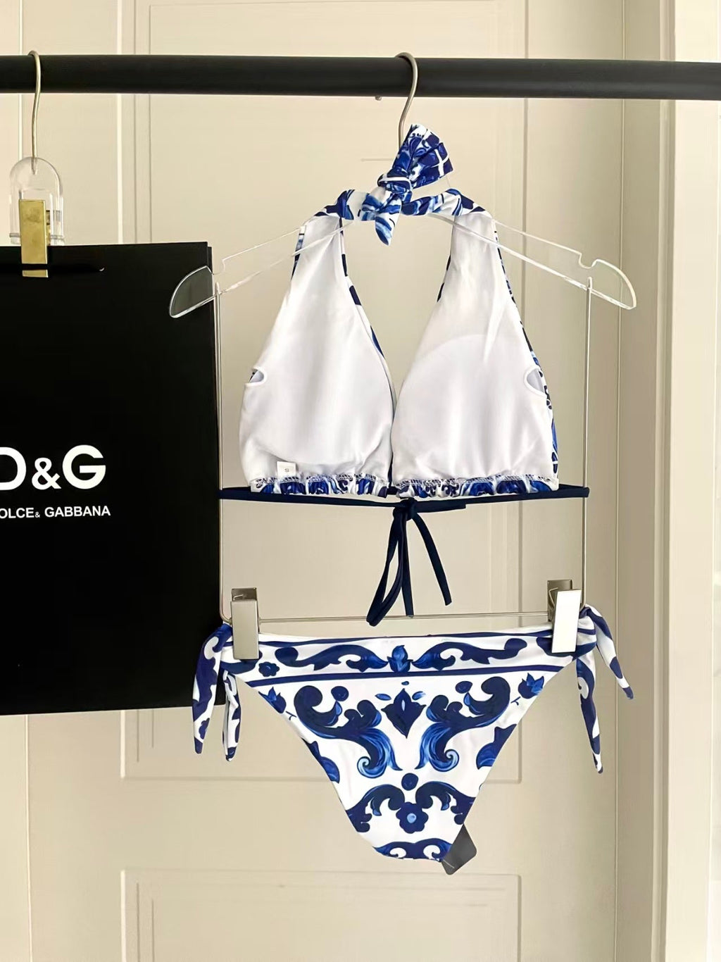 New quick drying elastic swimsuit