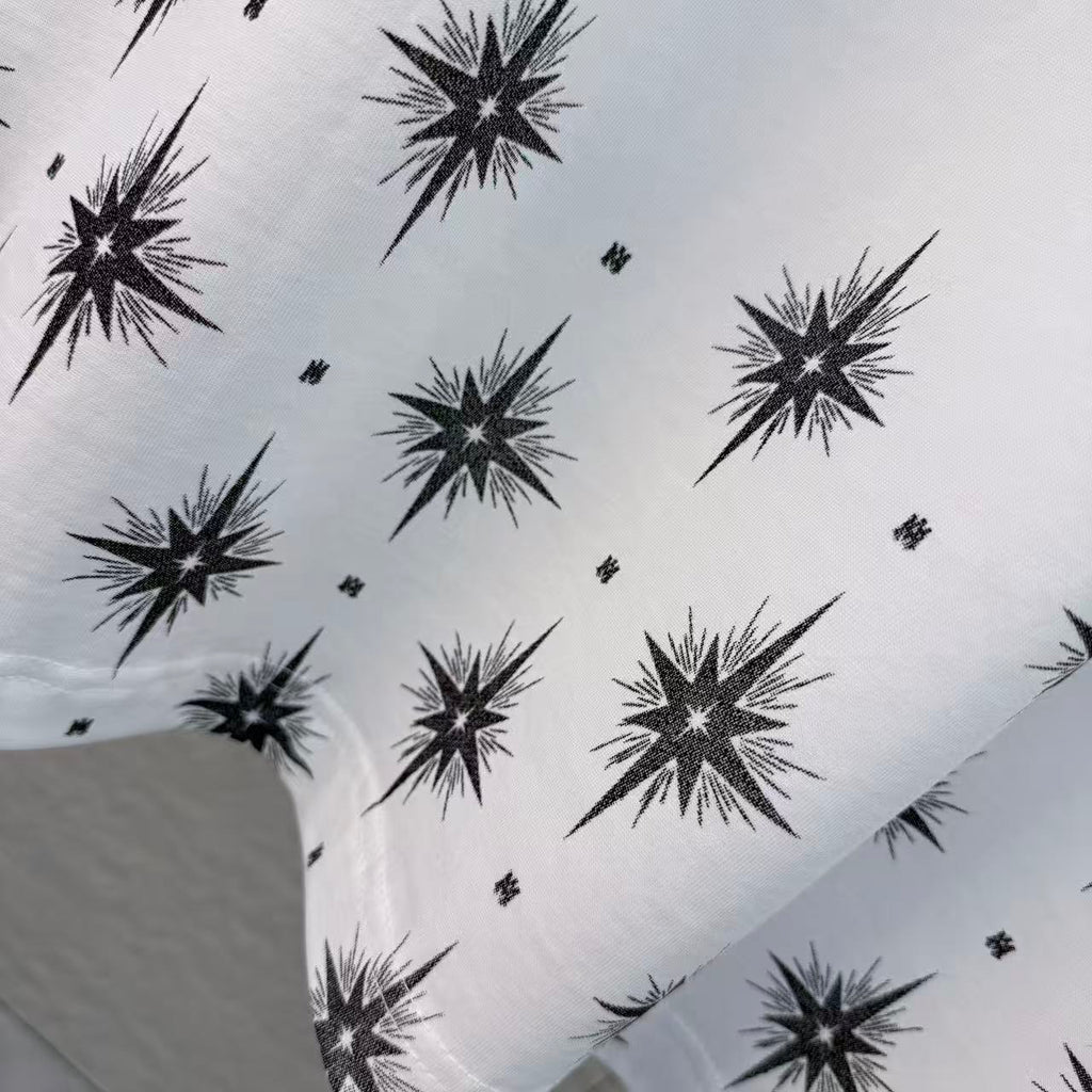 Hexagonal star print+embroidered round neck short sleeved T-shirt