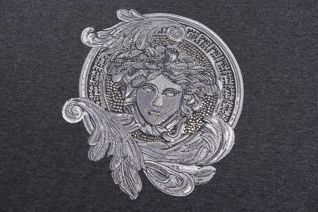 Embroidered cotton plain knit short sleeved T-shirt