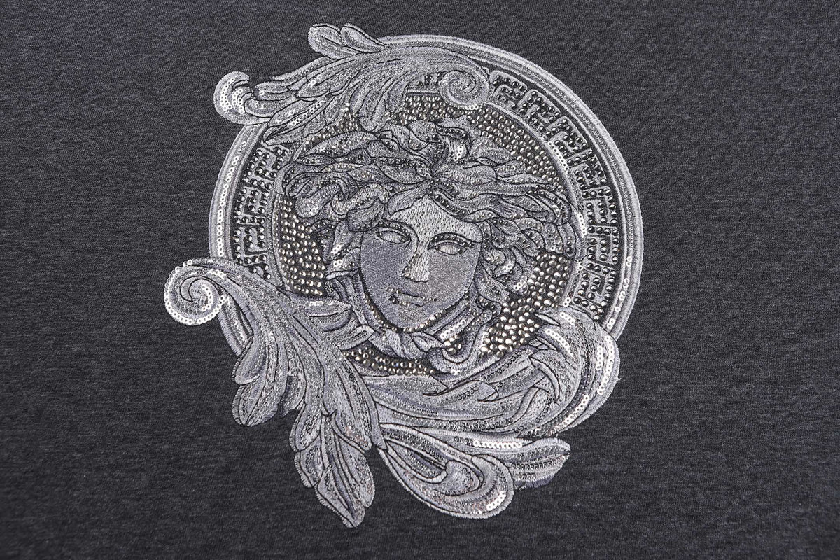 Embroidered cotton plain knit short sleeved T-shirt