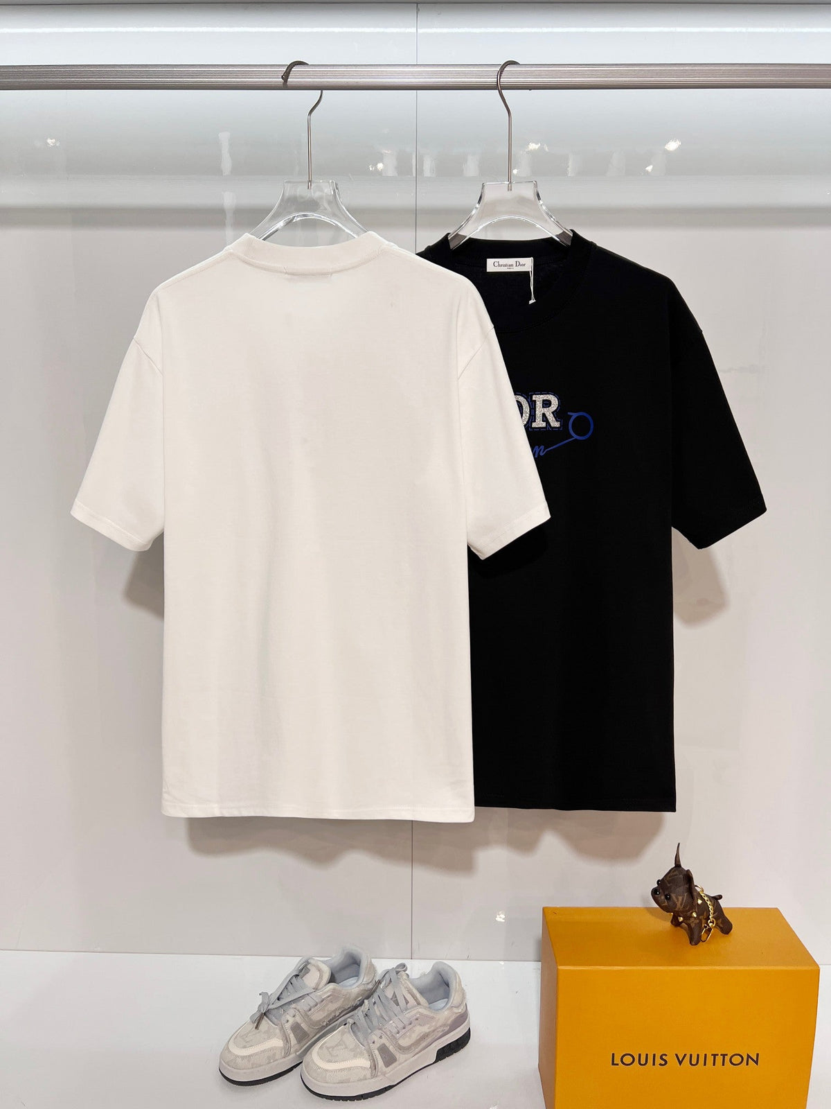 Matte splicing offset letter round neck T-shirt