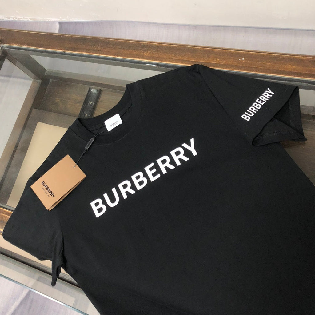 Cotton fabric T-shirt versatile and stylish
