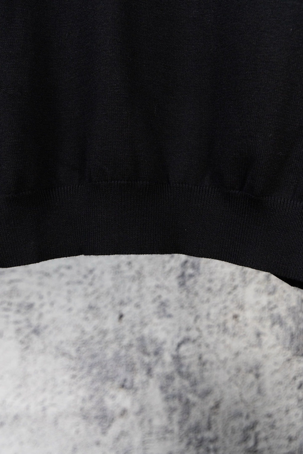 New minimalist letter black round neck knitted pullover hoodie