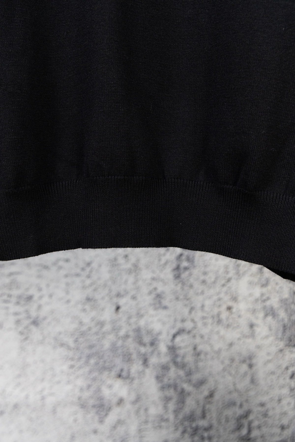 New minimalist letter black round neck knitted pullover hoodie