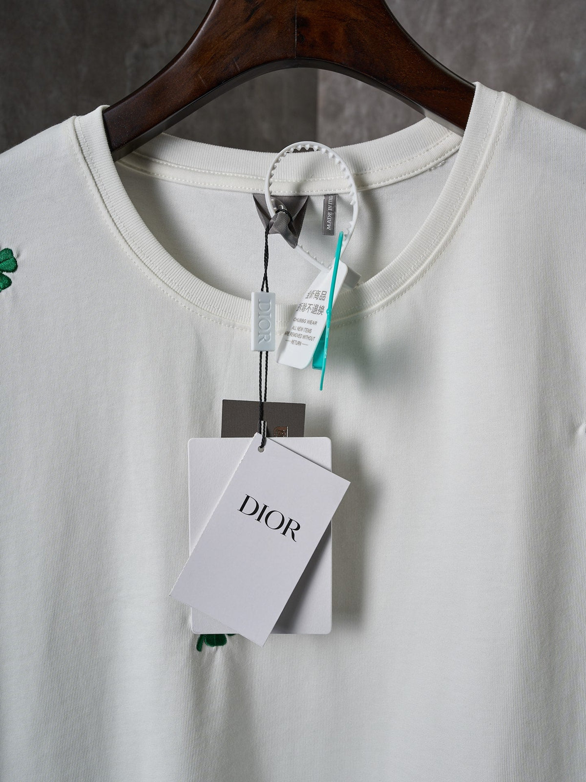 Four leaf clover embroidery pattern cotton loose round neck short sleeved T-shirt