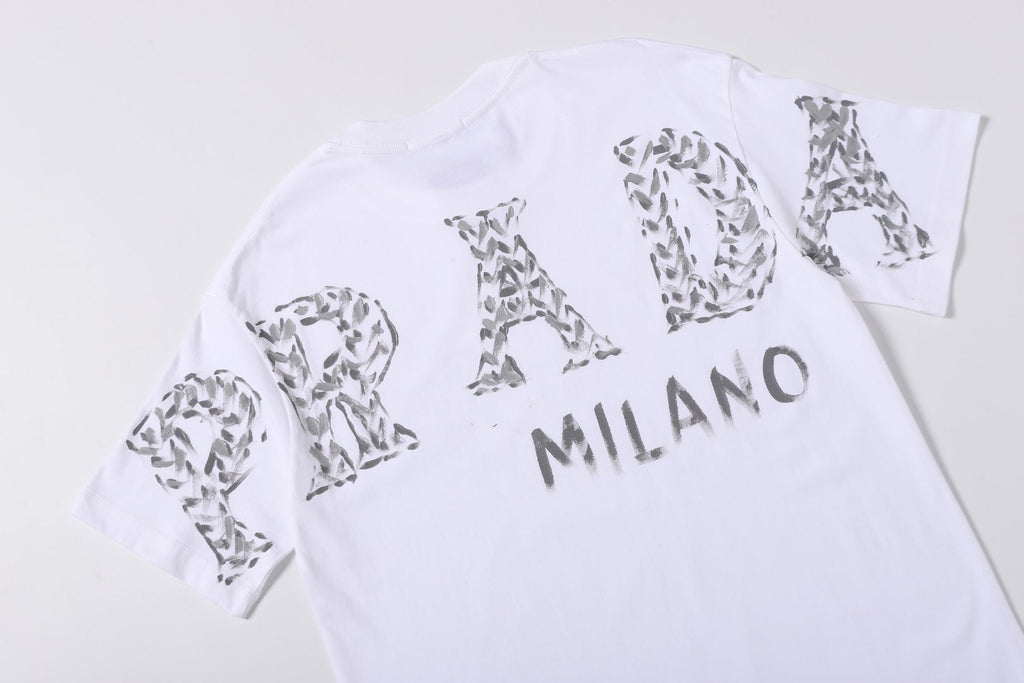 Logo hand drawn letter short sleeved shirt