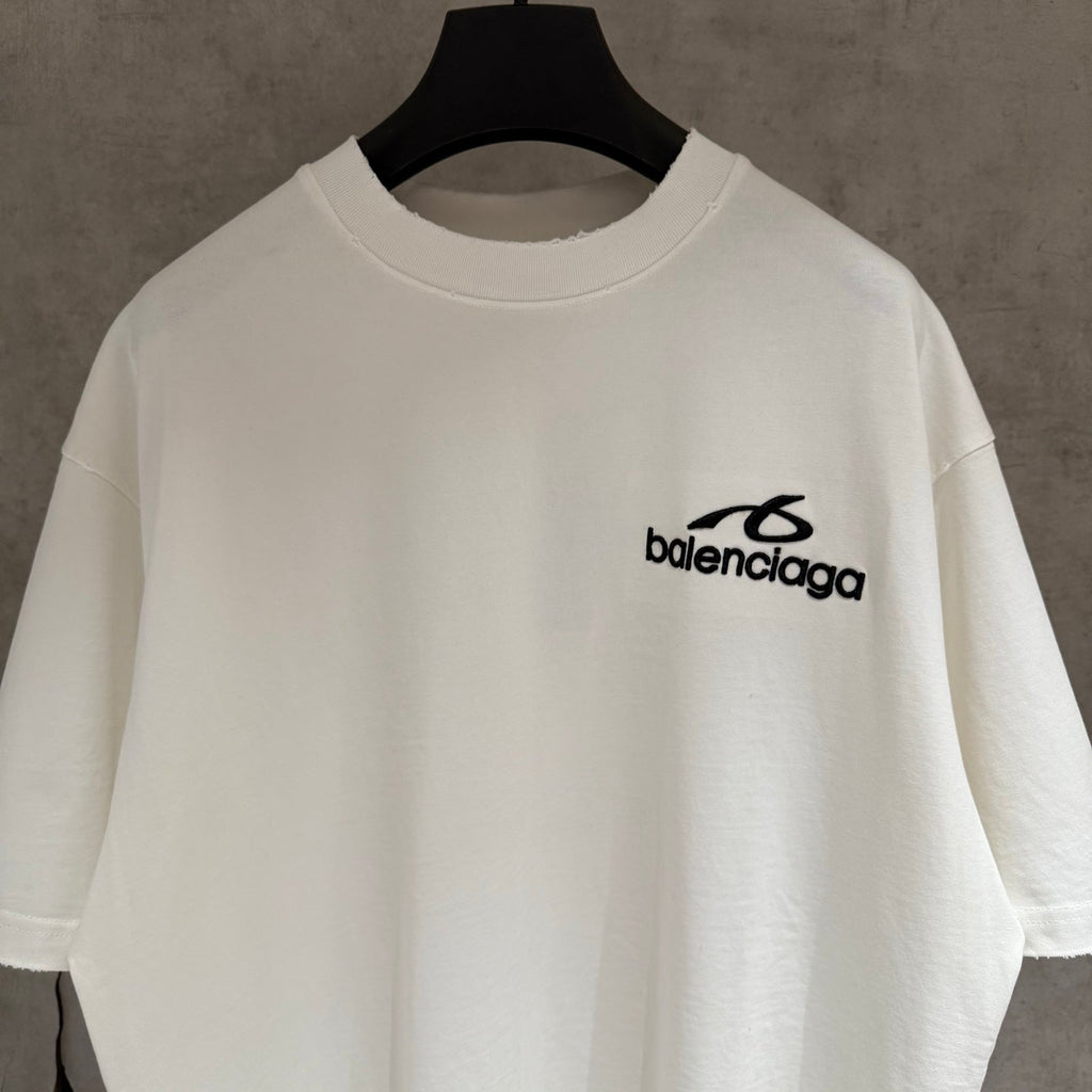 Embroidered short sleeved T-shirt