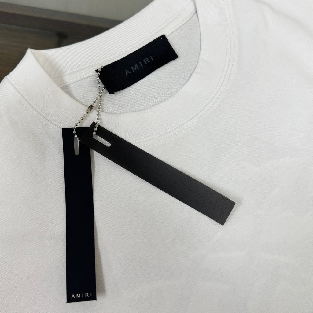 Latest short sleeved round neck T-shirt