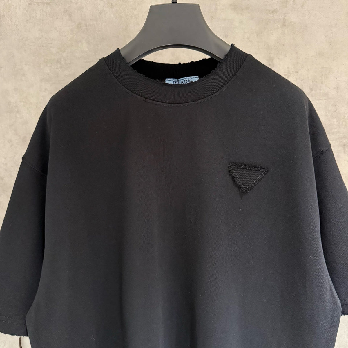 Front three-dimensional embroidery and back cloth embroidery T-shirt