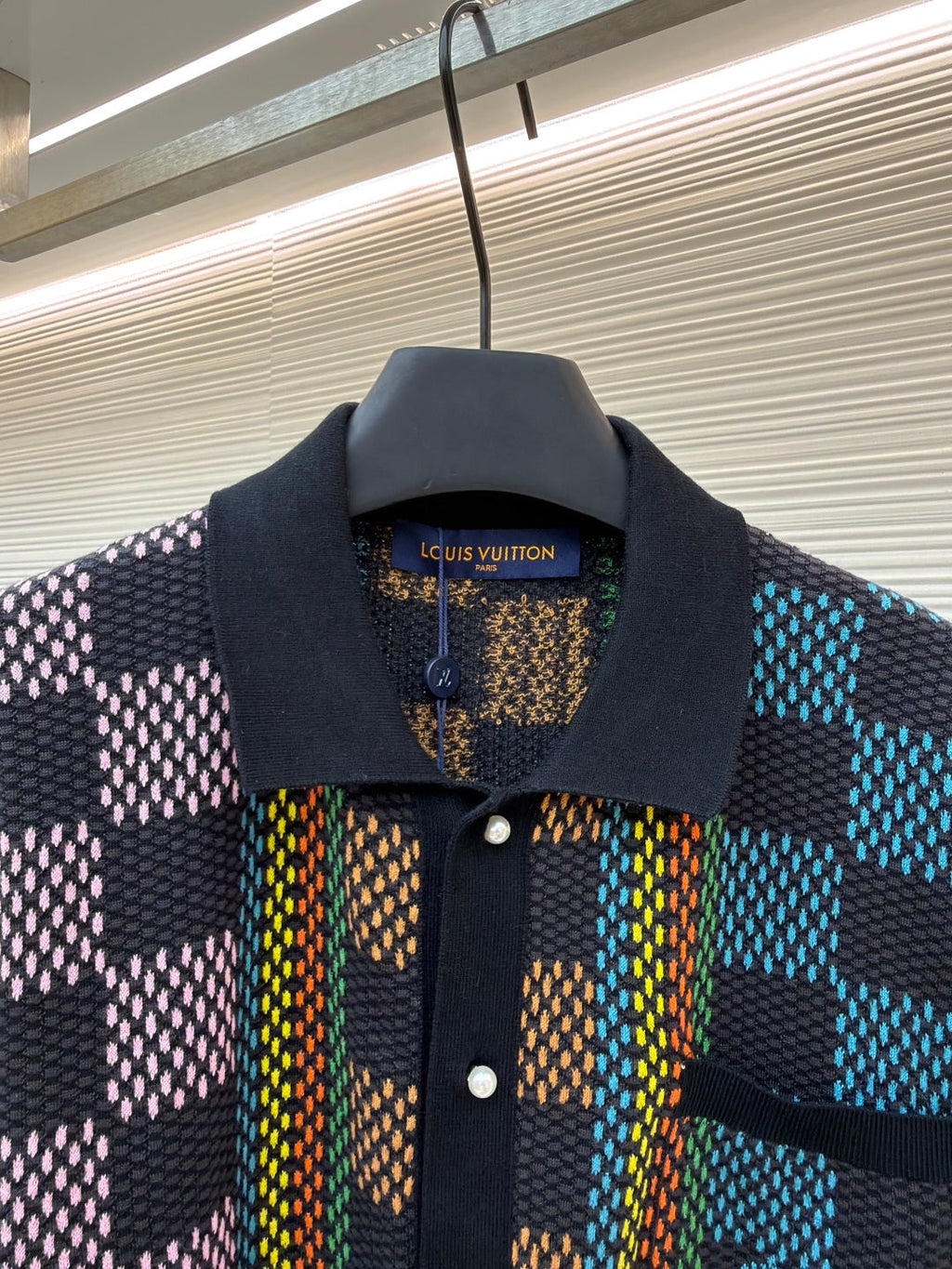 Color blocked jacquard single breasted short sleeved shirt