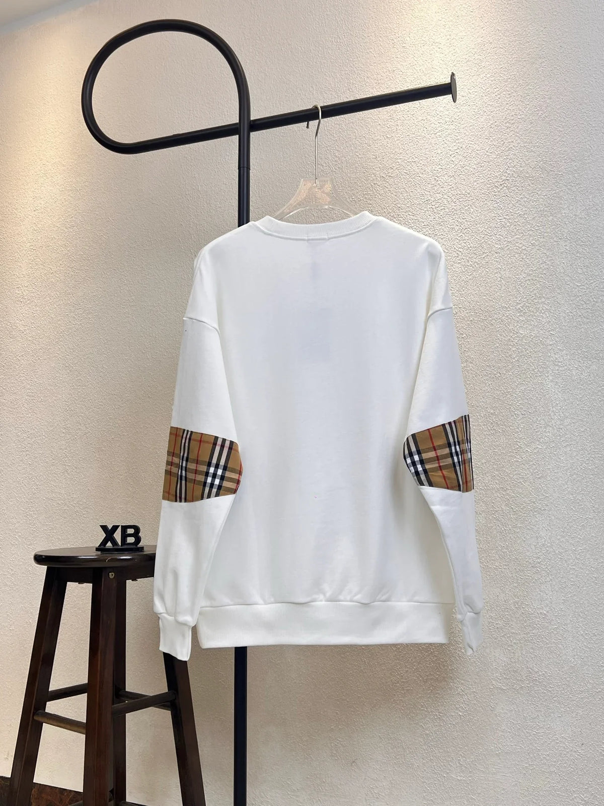 Embroidered letter arm plaid patchwork round neck hoodie