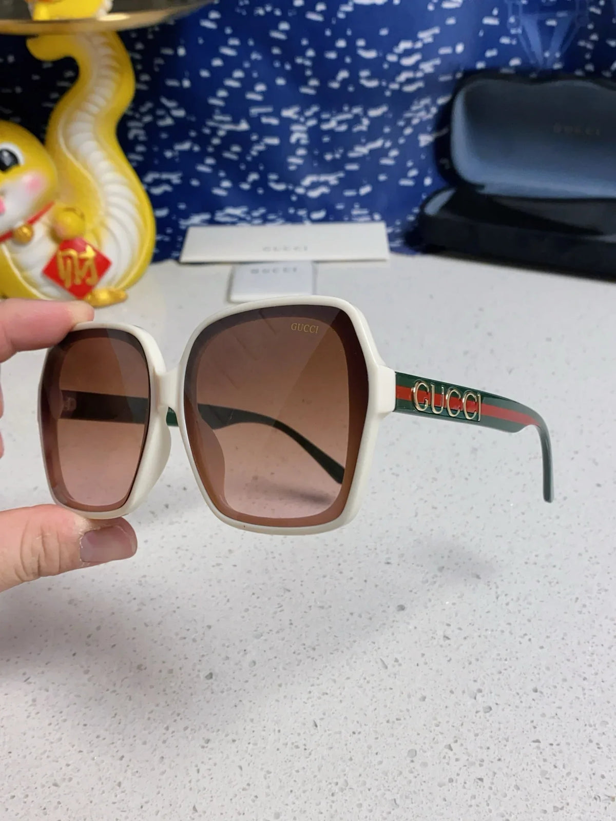 Fashionable European and American style concealed sunglasses