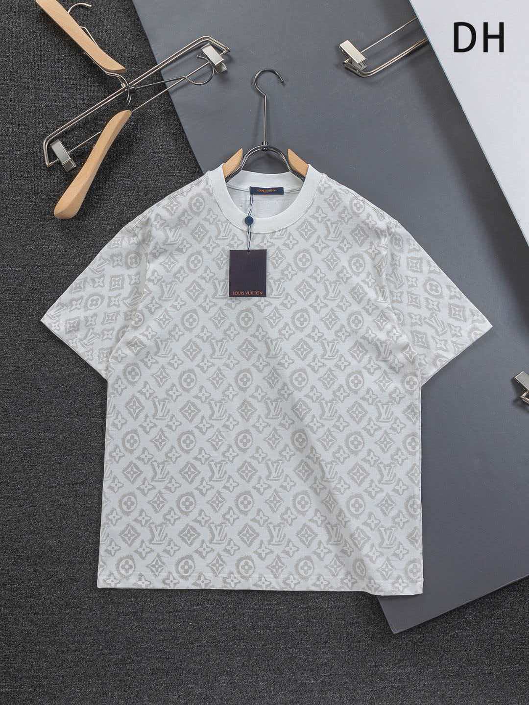 Full printed jacquard vintage letter logo printed round neck short sleeved T-shirt,