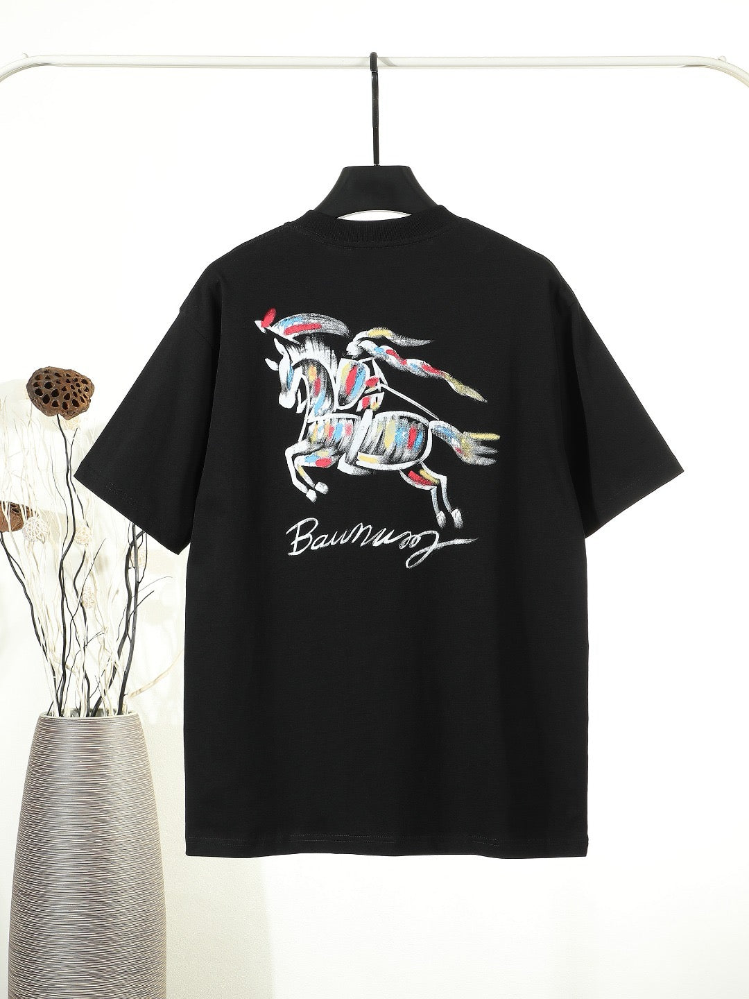 Simplified Alphabet Logo Vine Drawing T-shirt