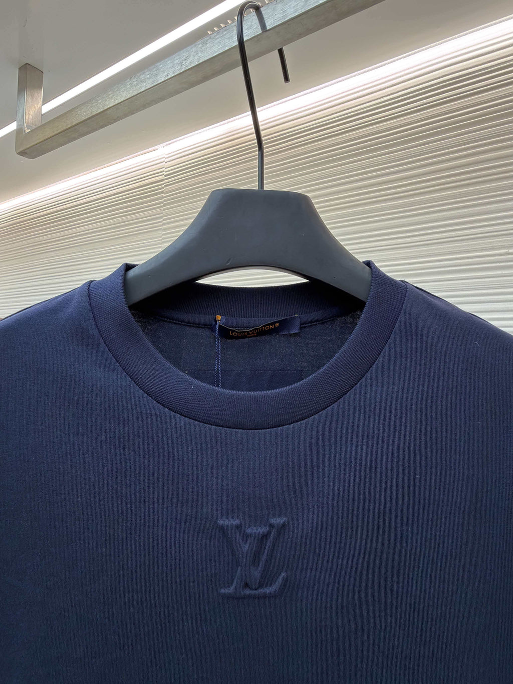 Embossed small label T-shirt