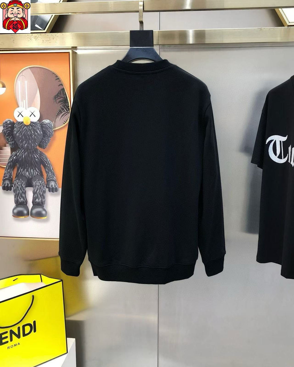 Latest long sleeved round neck sweatshirt 11